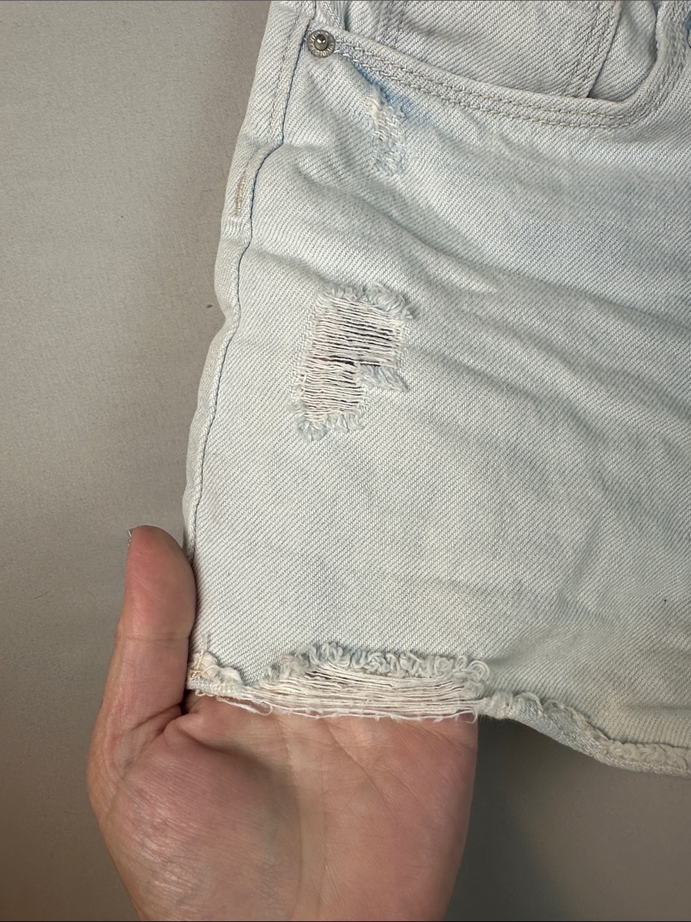 Old Navy Girls Button Front Shorts Light Blue Distressed High-Rise Denim Size 10 - Picture 6 of 7